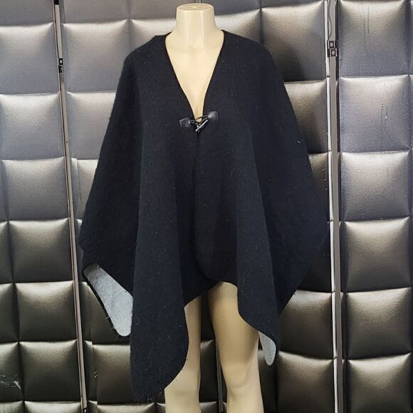 Calvin Klein poncho   - Picture 1 of 6